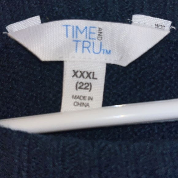 Sweater - Picture 2 of 5